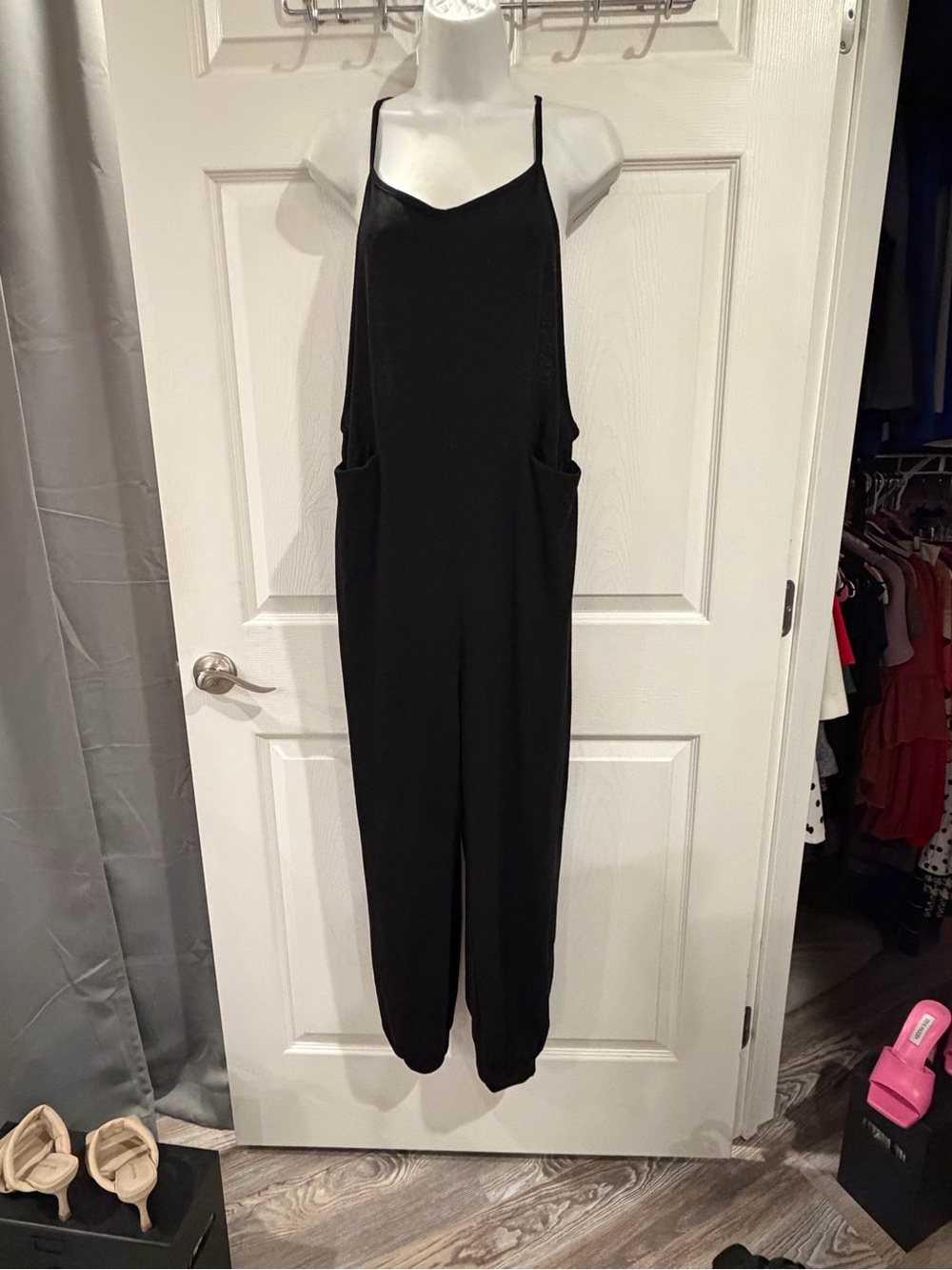 Source Unknown Black Lightweight Spaghetti-Strap Jumpsuit with Pockets